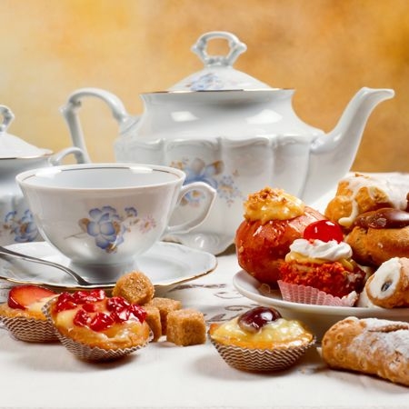 4 o'clock tea time